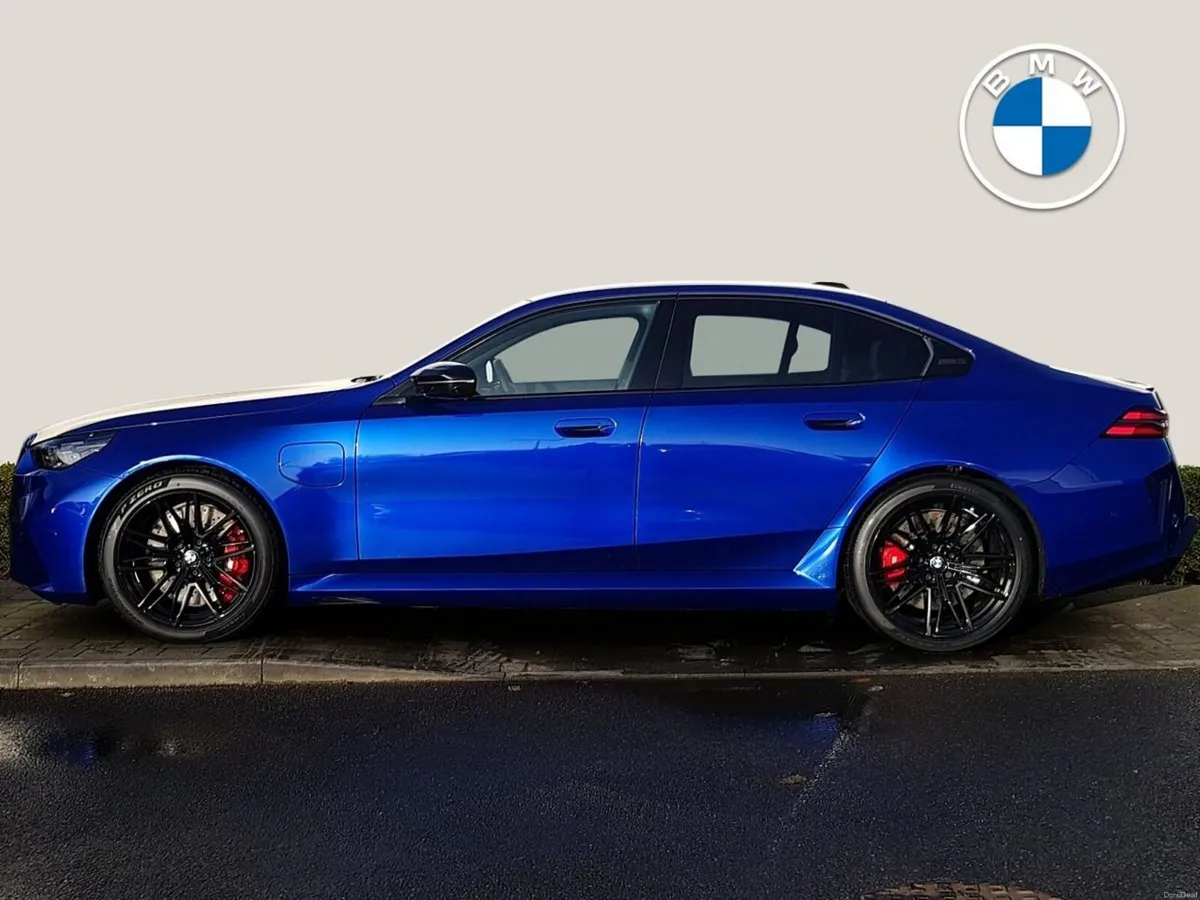 BMW M5 M5 Saloon - Image 3