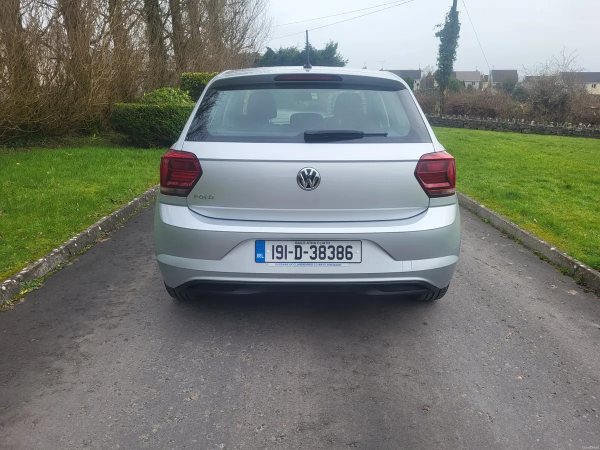 Volkswagen Polo  1.L PETROL  MINT CONDITION - Image 3