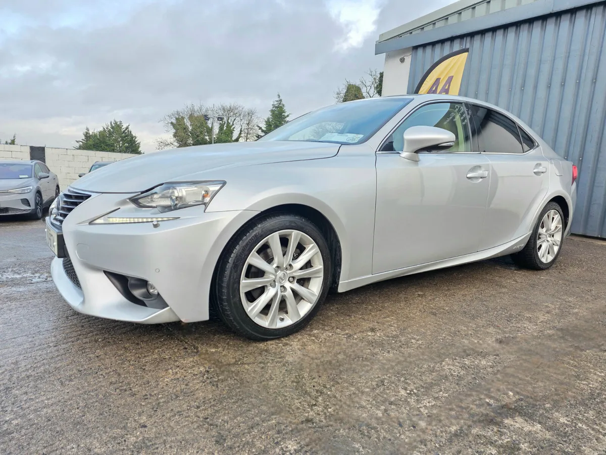 2015 LEXUS IS300H * 2.5 PETROL/HYBRID * - Image 3