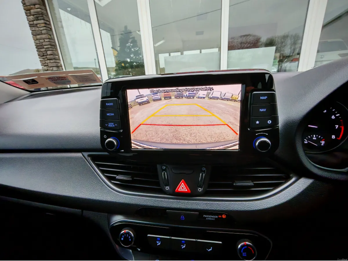 HYUNDAI I30 I 30 FASTBACK 5DR - Image 3