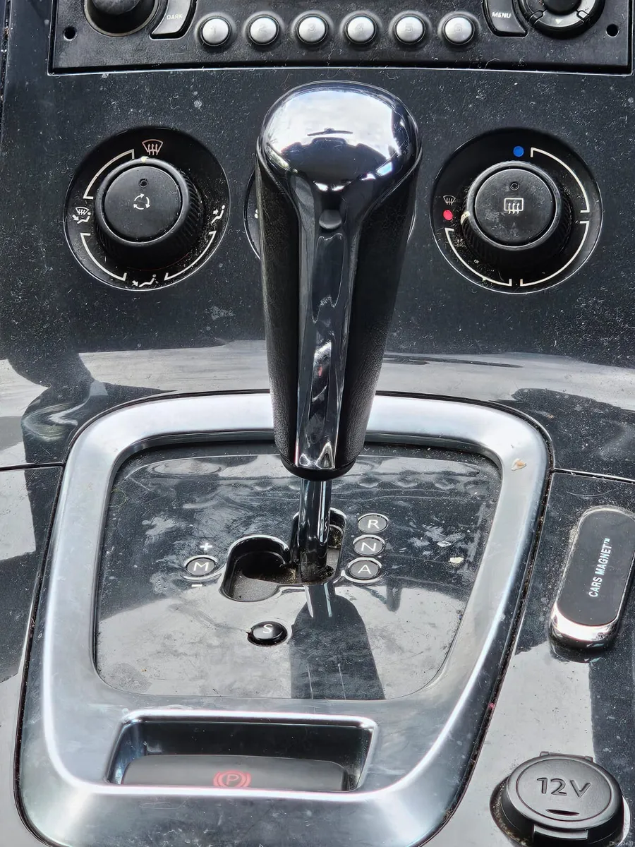 Peugeot 3008 2011 automatic nct&taxed €2222 - Image 4