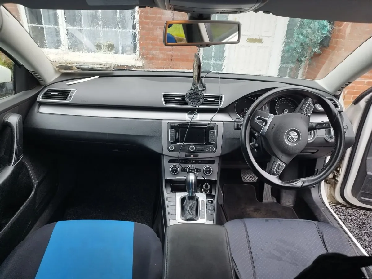 Volkswagen Passat 2013 automatic - Image 4