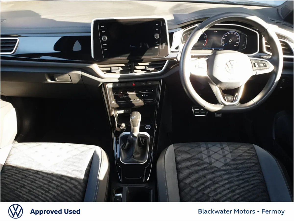 Volkswagen T-Roc 1.5TSI 150BHP R-LINE AUTOMATIC - Image 3