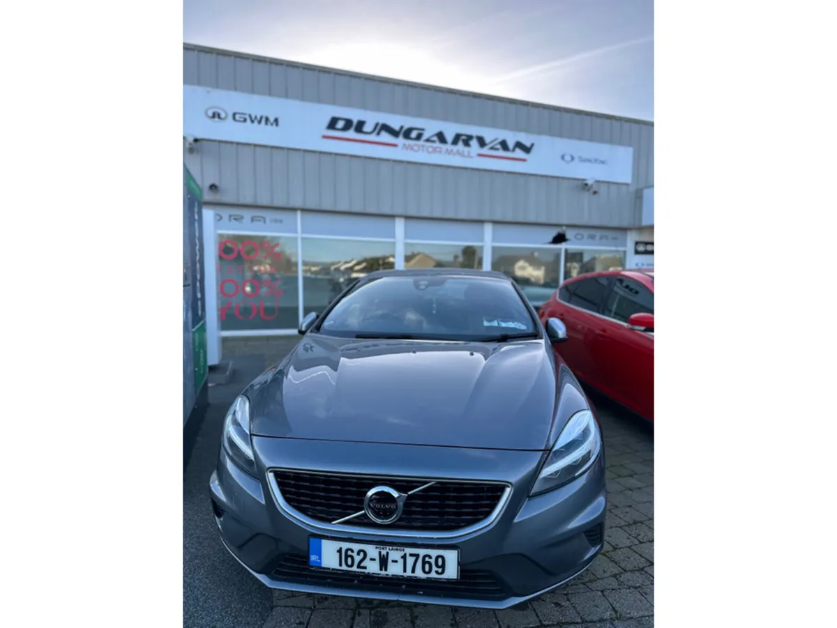 Volvo V40 2.0 D4 R-DESIGN 190BHP 5DR 40 SERIES - Image 1
