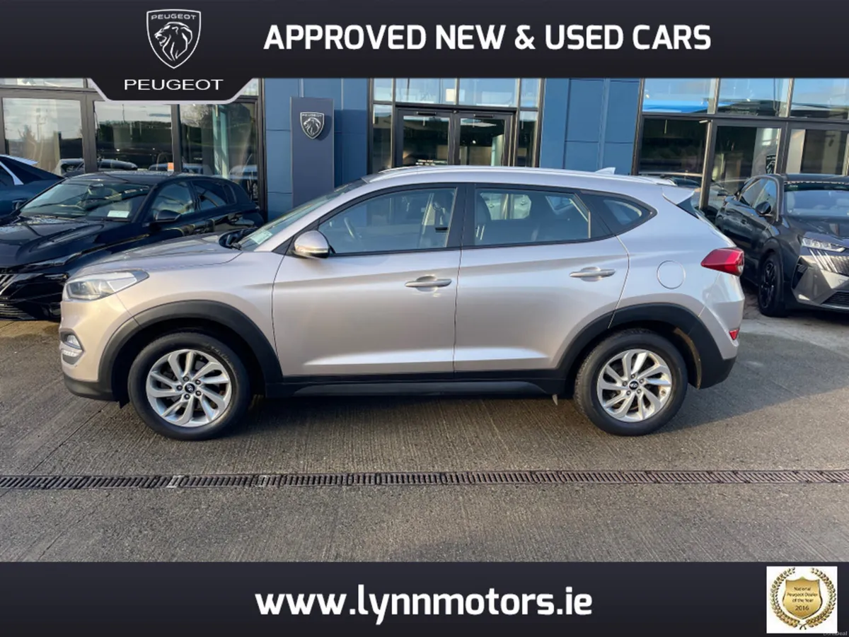 Hyundai Tucson 1.7 SE NAV BLD 116PS 5DR - Image 2