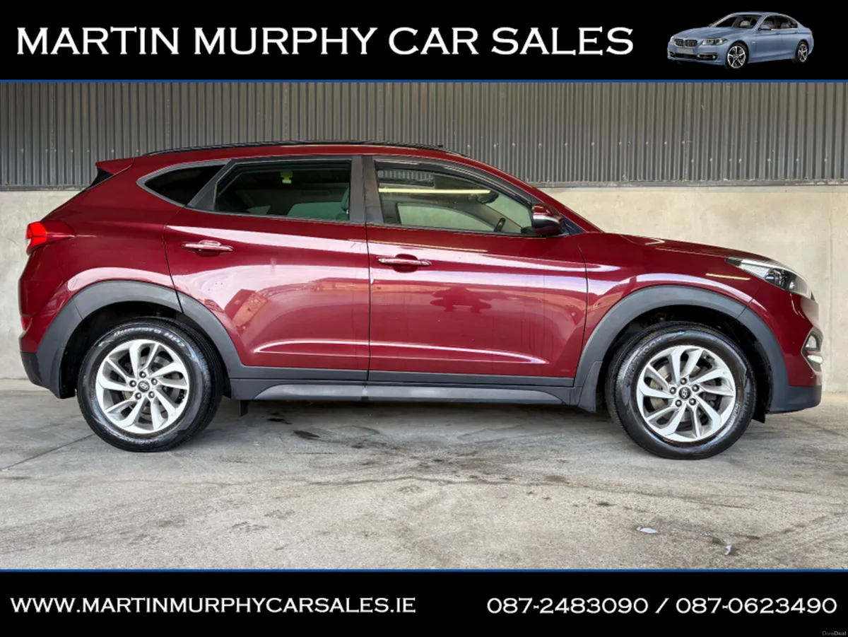 Hyundai Tucson 1.7 CRDI PREMIUM LOW KMS *PAN ROOF* - Image 2