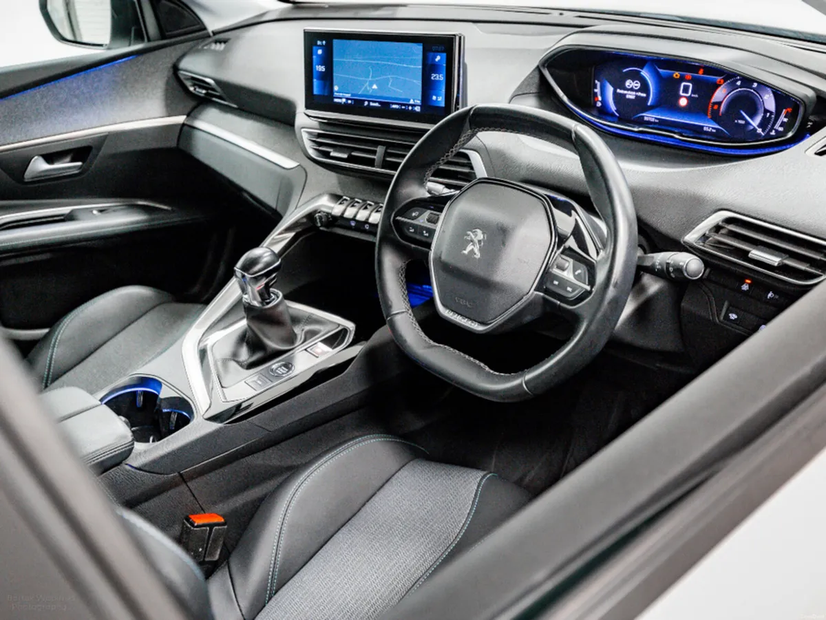 Peugeot 3008 Allure 1.5 Diesel 130HP - Image 2