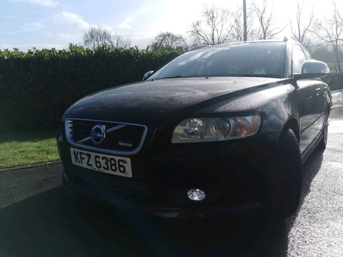 Volvo V50 Estate 2012 R-DESIGN D2 *EXCELLENT COND - Image 2