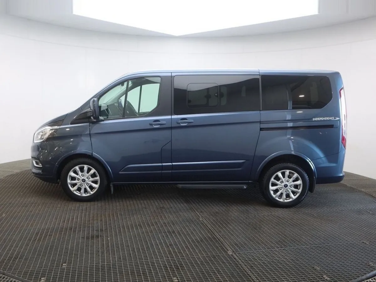 Ford Tourneo Custom extreme low mileage 12k - Image 4