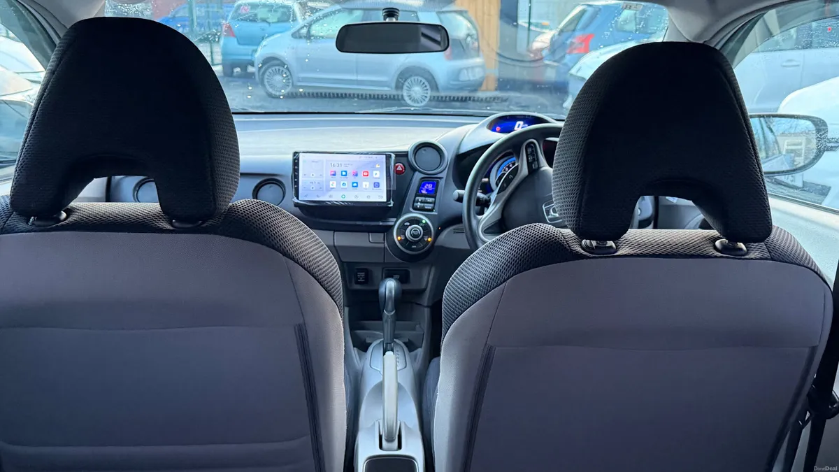 Honda Insight 2010 Auto Hybrid Low Mileage - Image 3