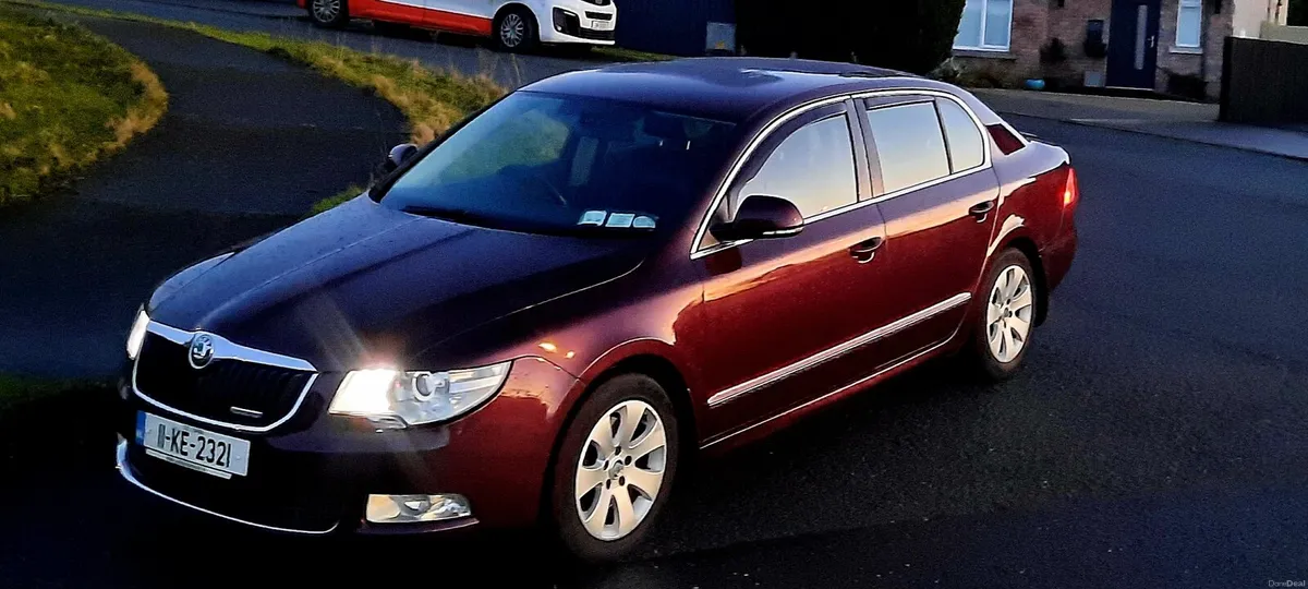 SKODA SUPERB 11 1.6 TDI NCT + TAX €PRICE 2650€ - Image 2