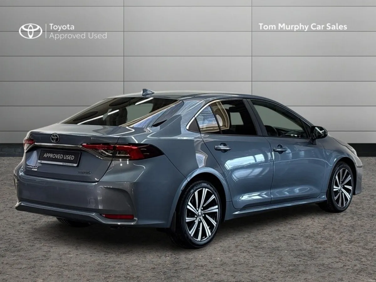 Toyota Corolla COROLLA HYBRID LUNA SPORT - Image 2