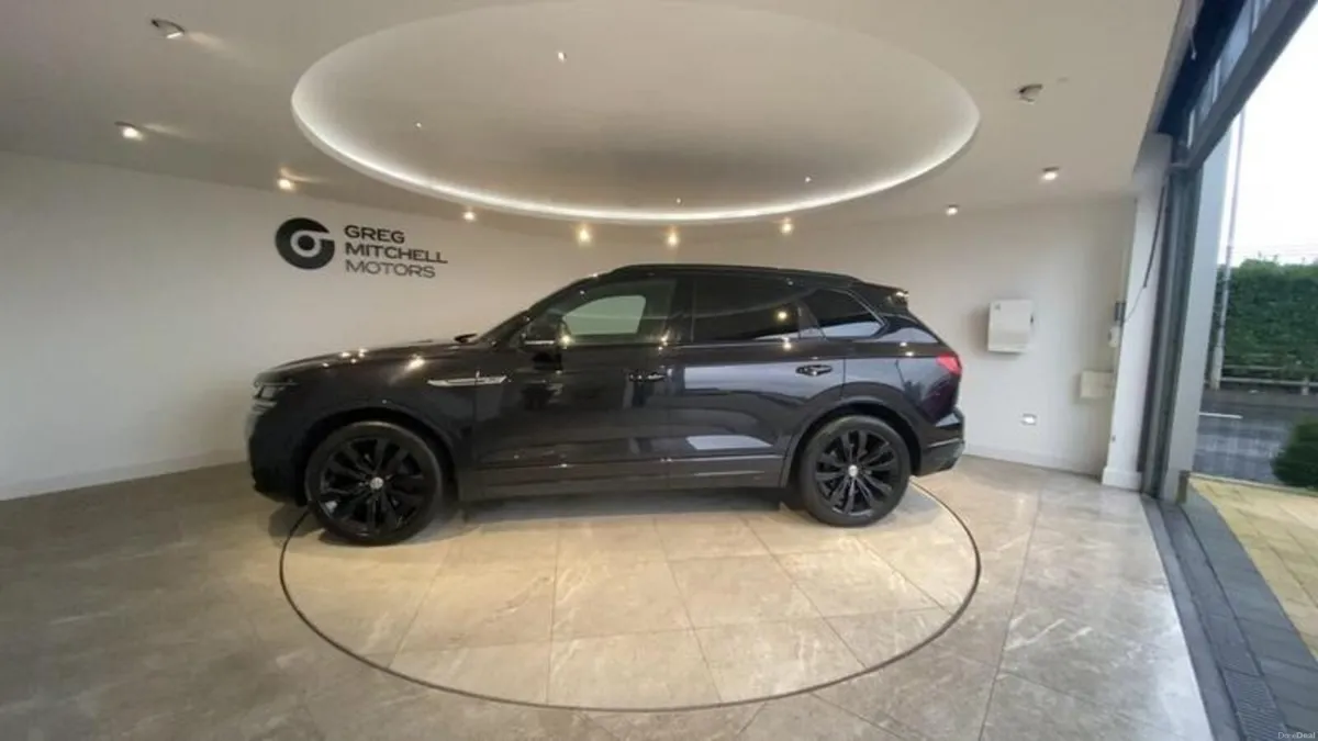 Volkswagen Touareg 3.0 V6 TDI 4Motion Black Editio - Image 4