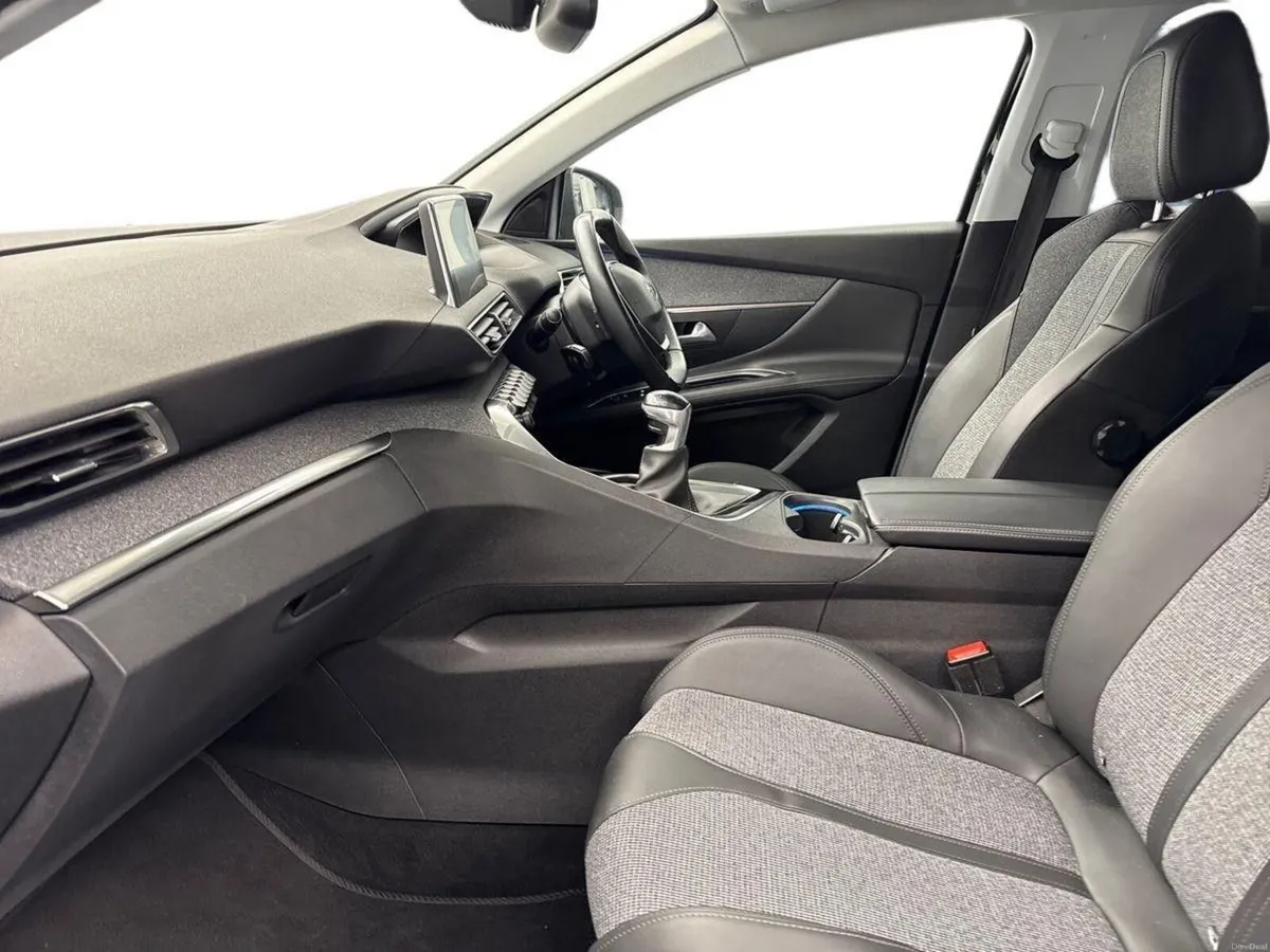 Peugeot 3008 1.5HDI ALLURE *PRICE DROP* €80 PER WE - Image 3