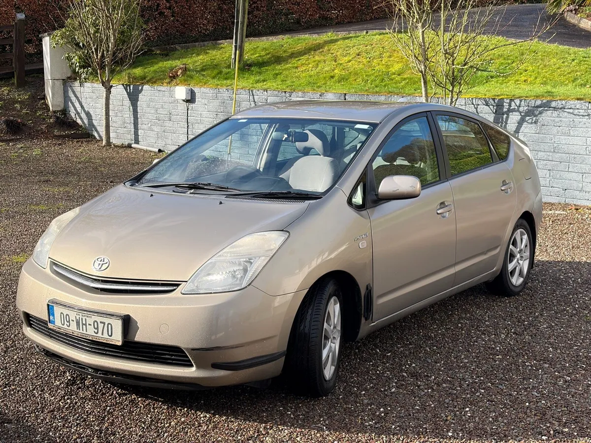 2009 Toyota Prius - Image 2