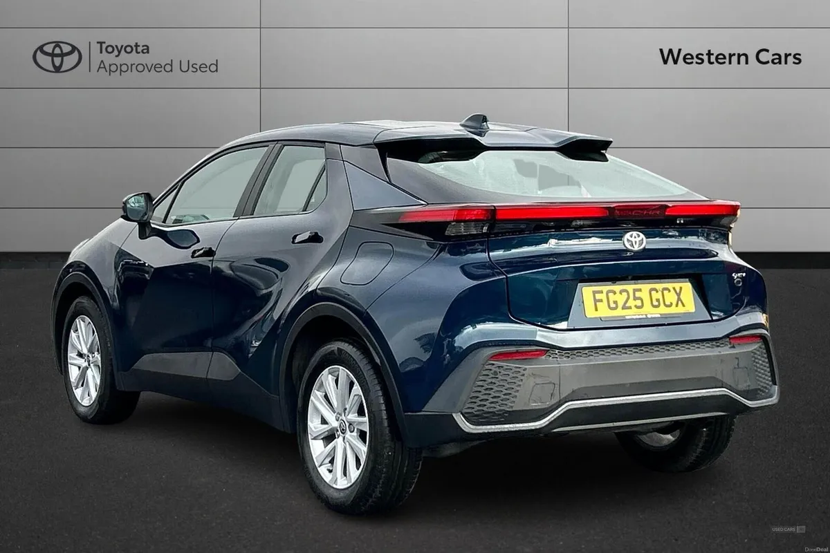 Toyota C-HR 1.8 VVT-h Icon CVT Euro 6 (s/s) 5dr - Image 4