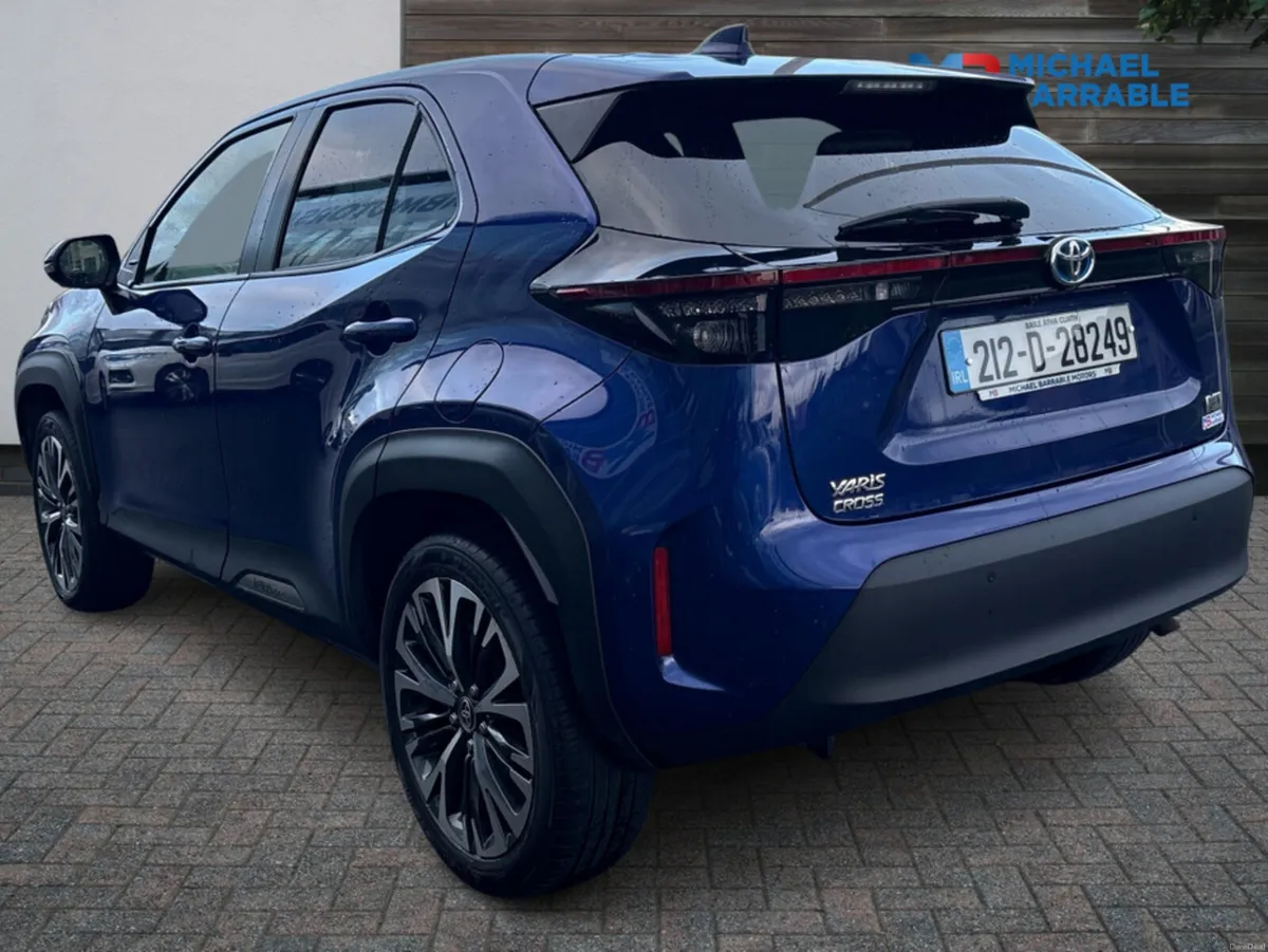Toyota Yaris Cross 1.5L Petrol Hybrid Automatic - Image 4