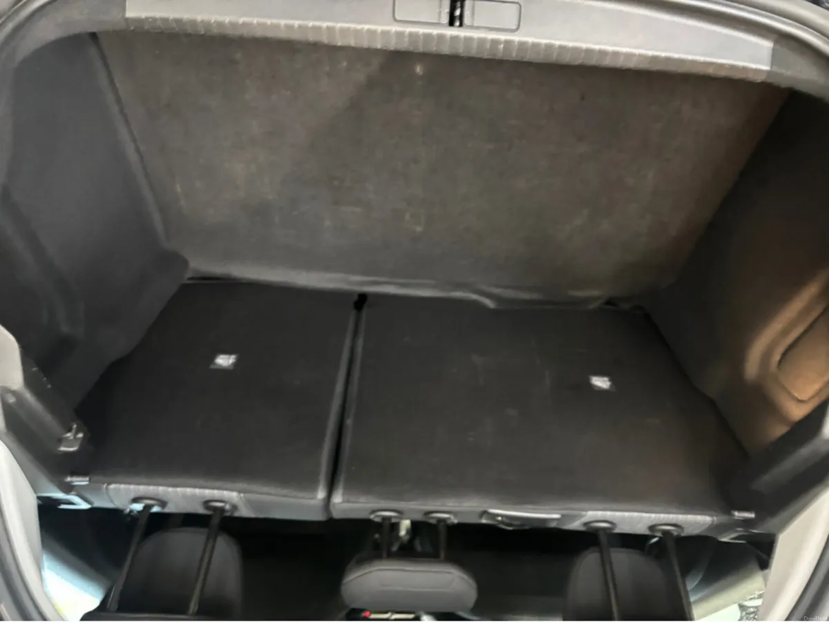 Opel Corsa SC-1.2 75PS-PET-5SP-MY22 4DR - Image 2