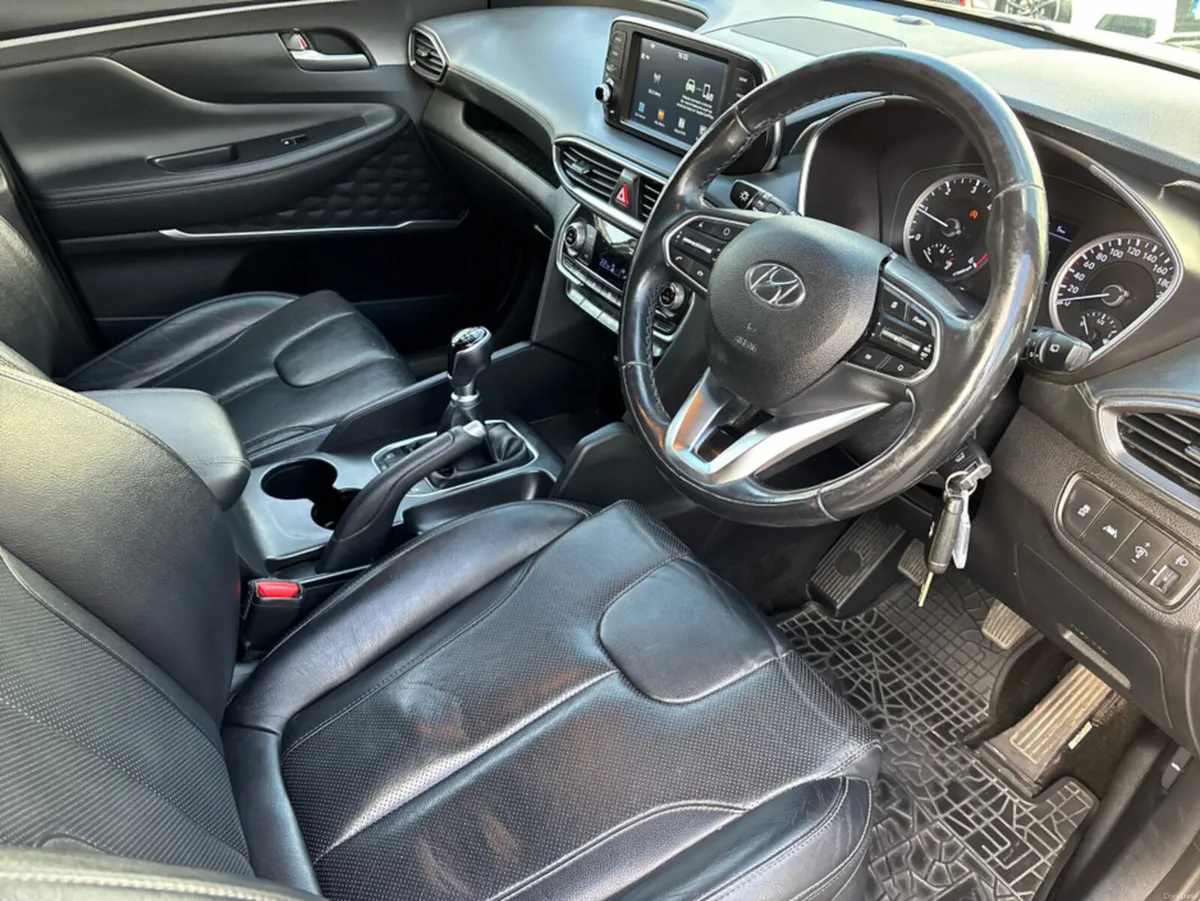 Hyundai Santa Fe 2WD EXECUTIVE PLUS 5DR - Image 6