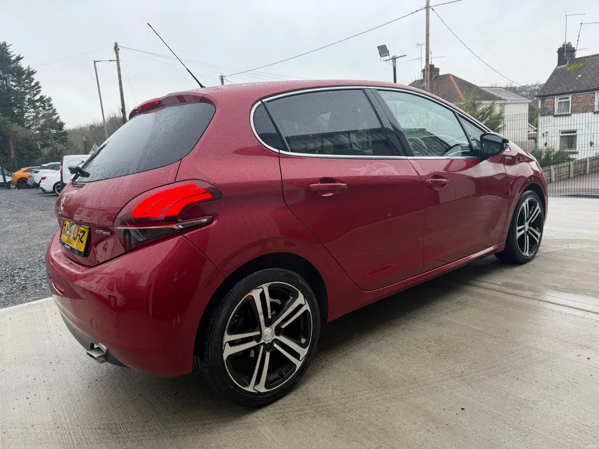 Peugeot 208 2017 GT Line 1.6HDI - Image 3