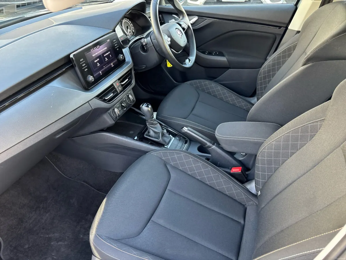 Skoda Kamiq AMBITION 1.0 TSI 110HP DSG 5DR AUTO - Image 3