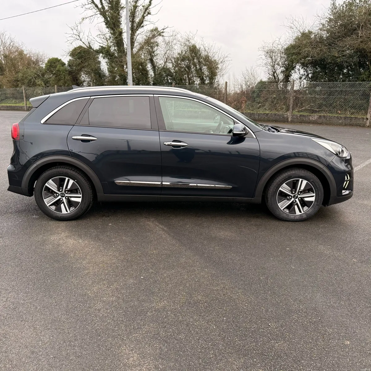 Kia Niro LOW Mileage 1 owner - Image 3