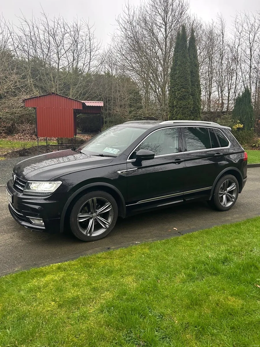 Volkswagen Tiguan R line - Image 3