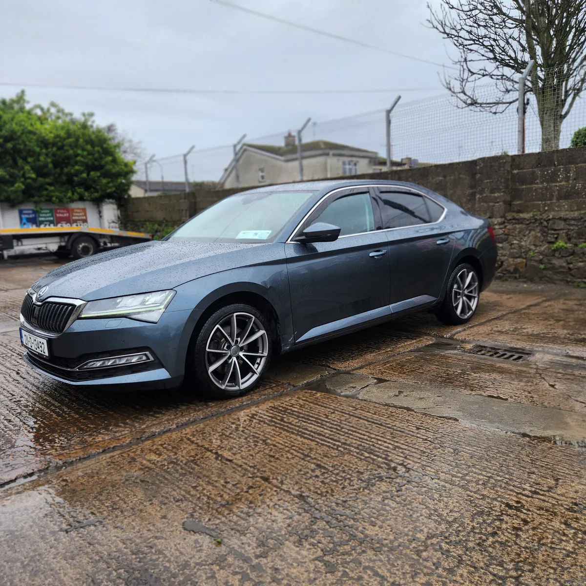 2021 Skoda Superb Automatic - Image 3