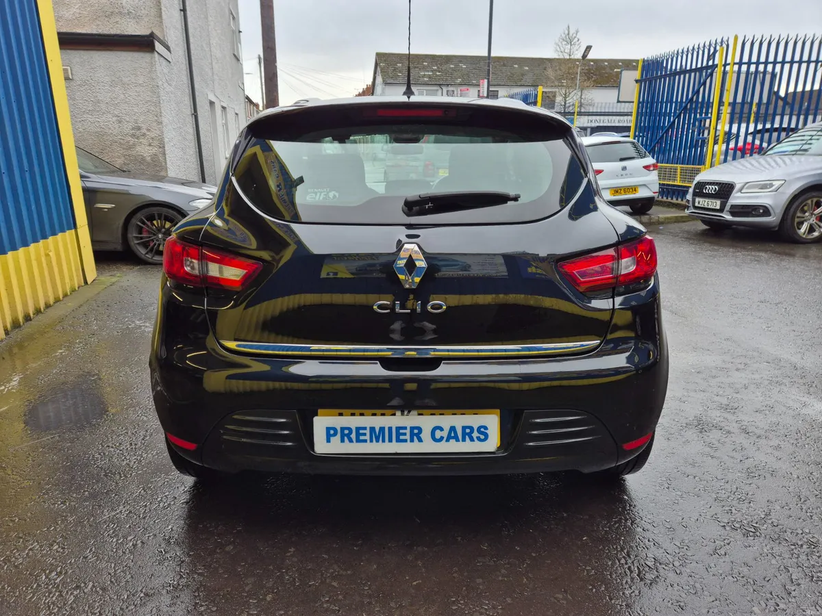 Renault Clio 2019 - Image 2
