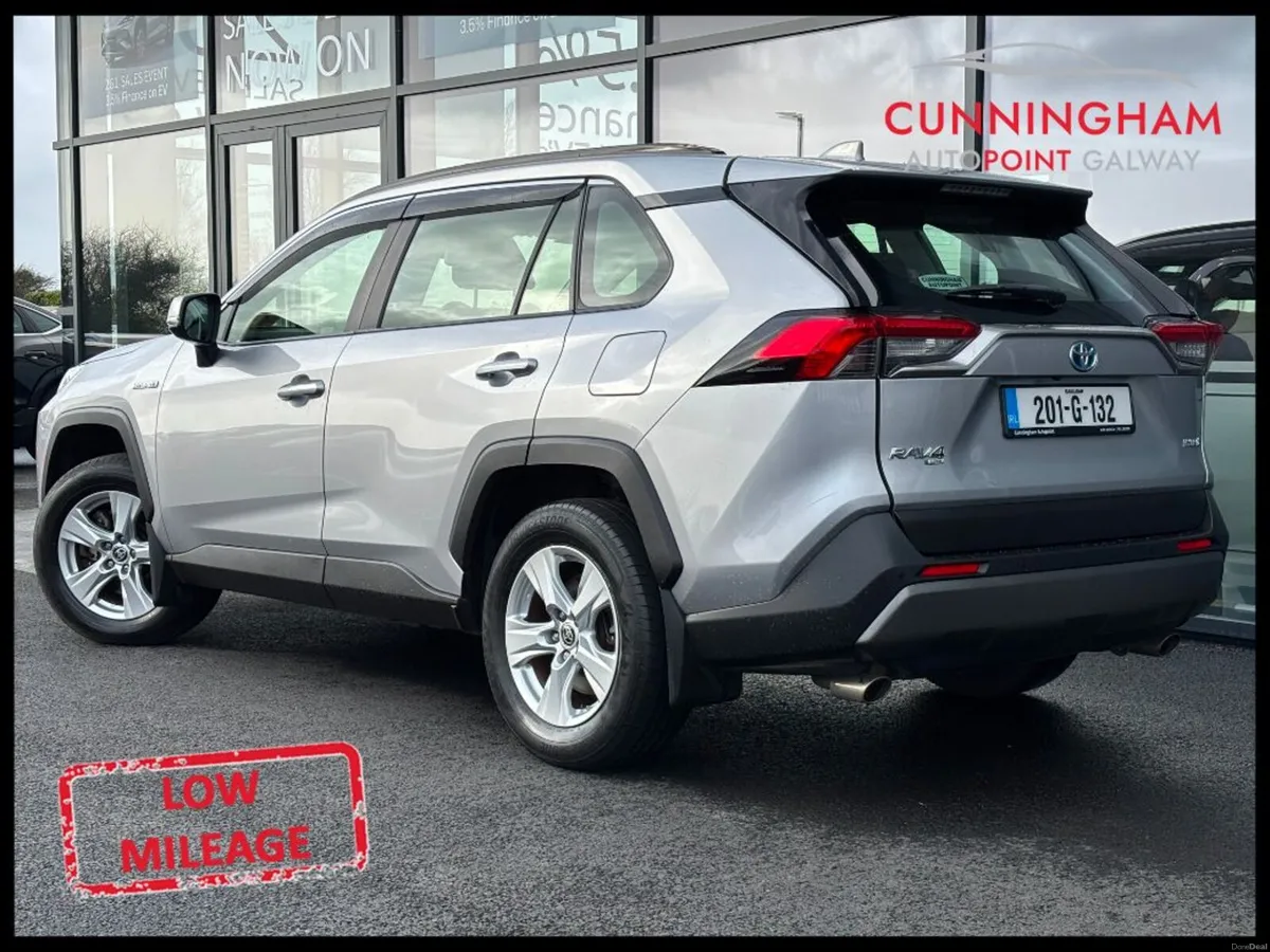 Toyota RAV4 Hybrid Luna 2WD Auto - Image 2