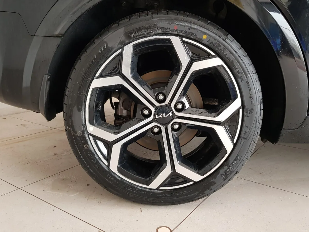 Kia Niro HEV K3 5DR Auto - Image 4