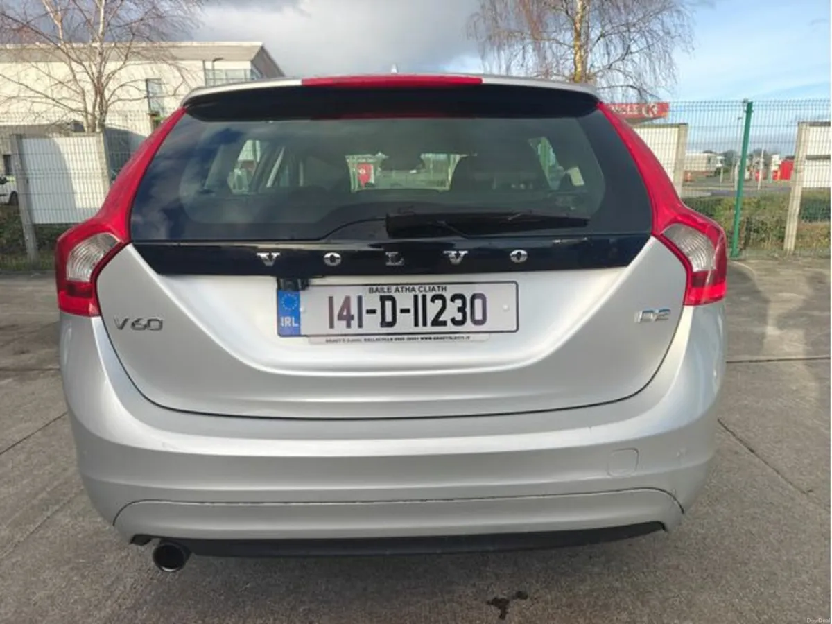 Volvo V60 D2 S 5DR - Image 3