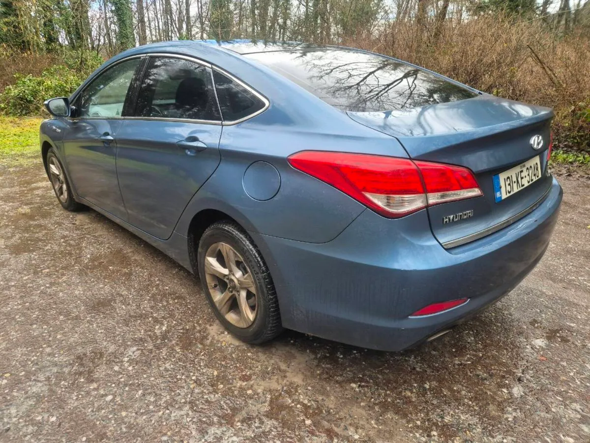 13 Hyundai i40 - Image 4