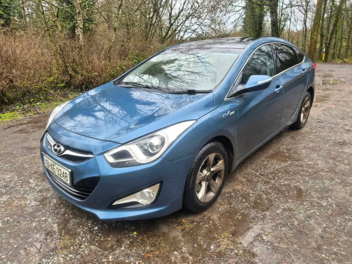 13 Hyundai i40 - Image 1