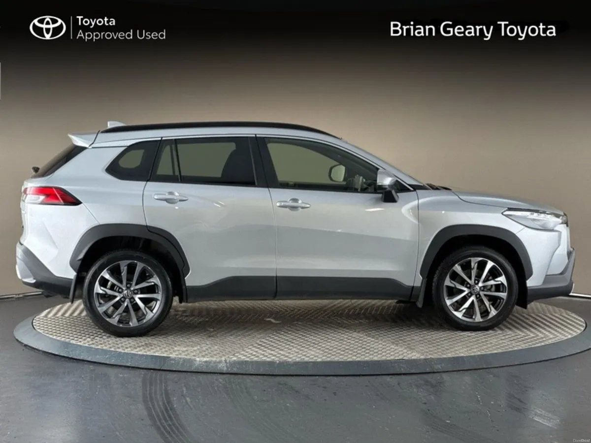 Toyota Corolla Cross HYBRID SPORT - Image 3