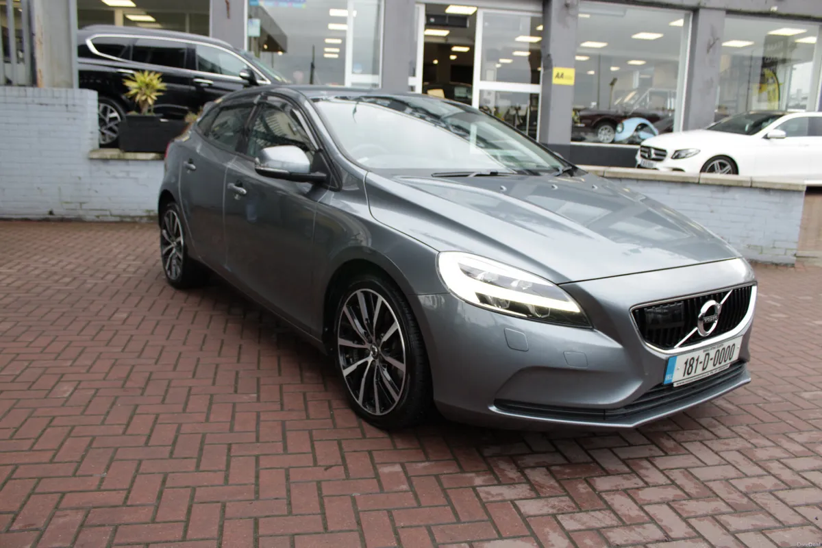 2.0D4 SE DYNAMIC EDITION  5DR HATCHBACK AUTO // AS - Image 1