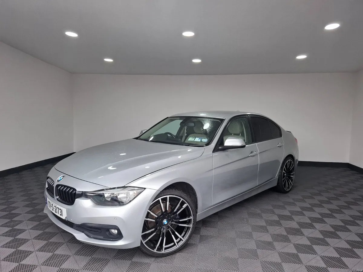 2017 bmw 318 SE automatic - Image 5