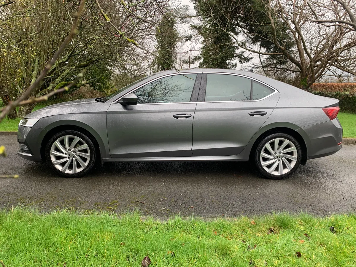 Skoda Octavia 2022 2.0 Tdi STYLE - Image 2