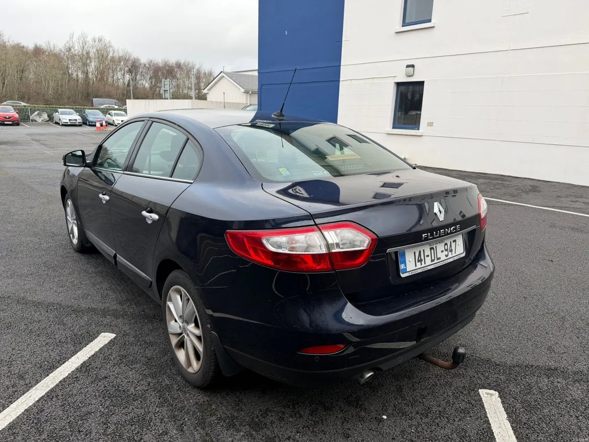 141 Renault Fluence Automatic only 47,000 kms - Image 4