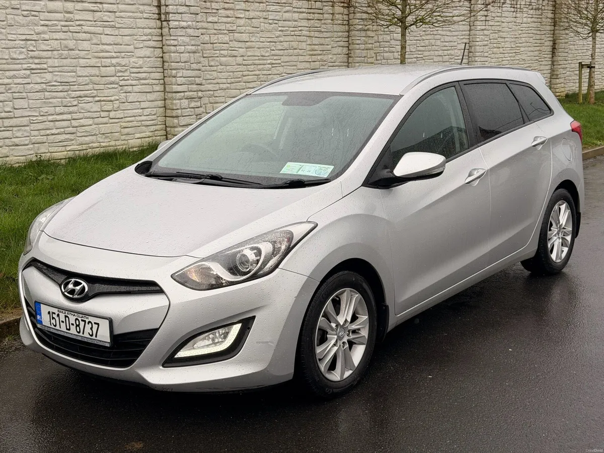151 Hyundai i30 1.6 CRDi Deluxe **Low Mileage** - Image 1