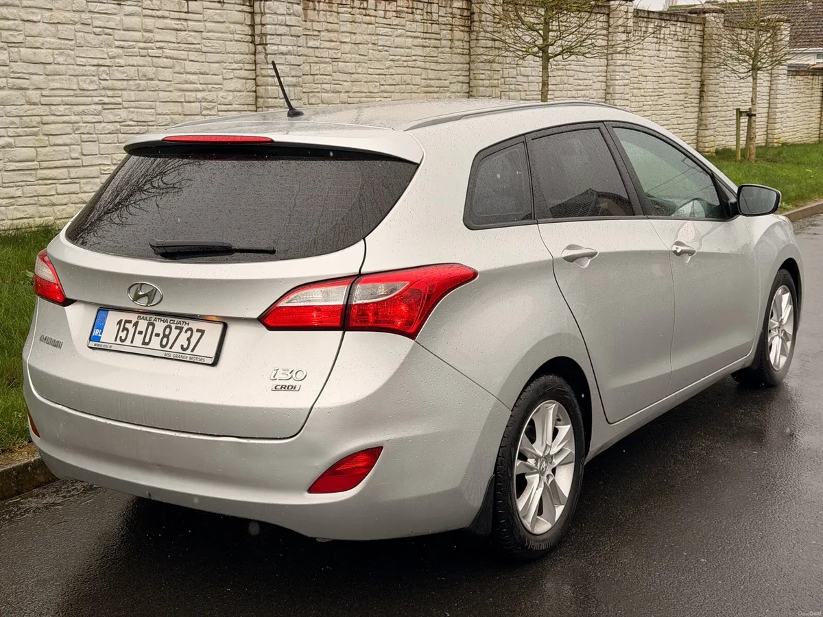 151 Hyundai i30 1.6 CRDi Deluxe **Low Mileage** - Image 3