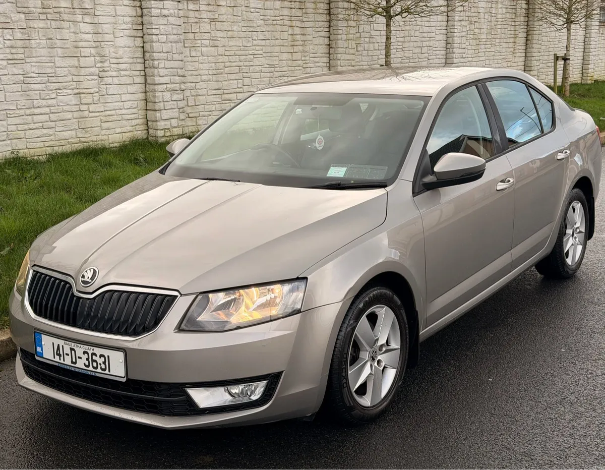 141 ŠKODA Octavia **1.6 TDi 105BHP** - Image 1