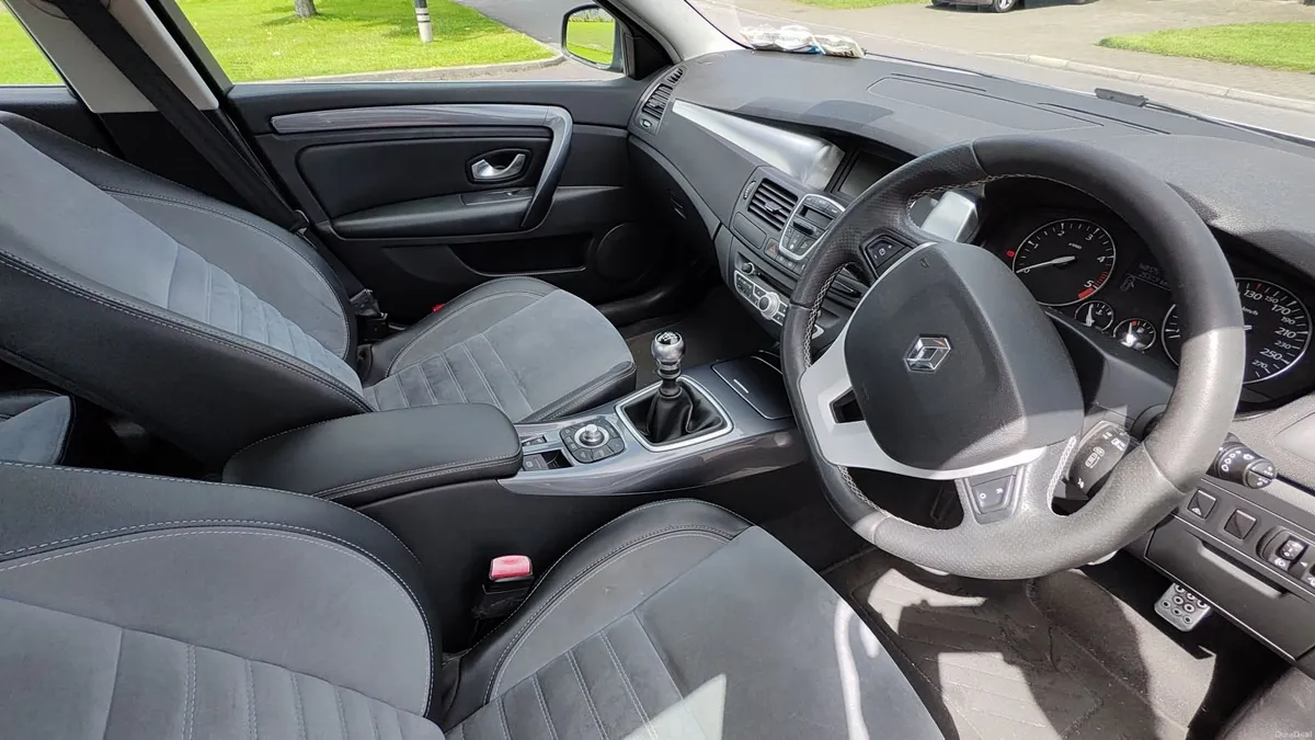 Renault Laguna 2010 - Image 1