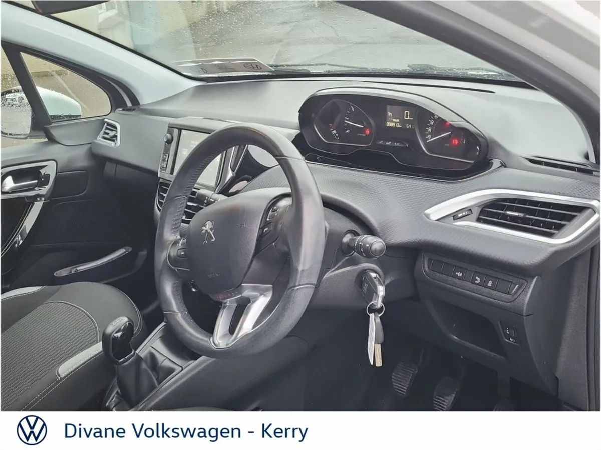 Peugeot 208 ACTIVE 1.6 DIESEL 75BHP - Image 4