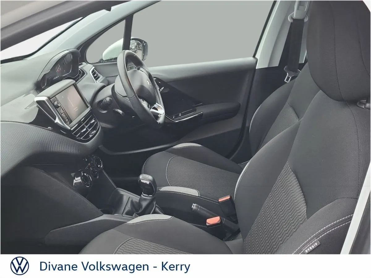 Peugeot 208 ACTIVE 1.6 DIESEL 75BHP - Image 4