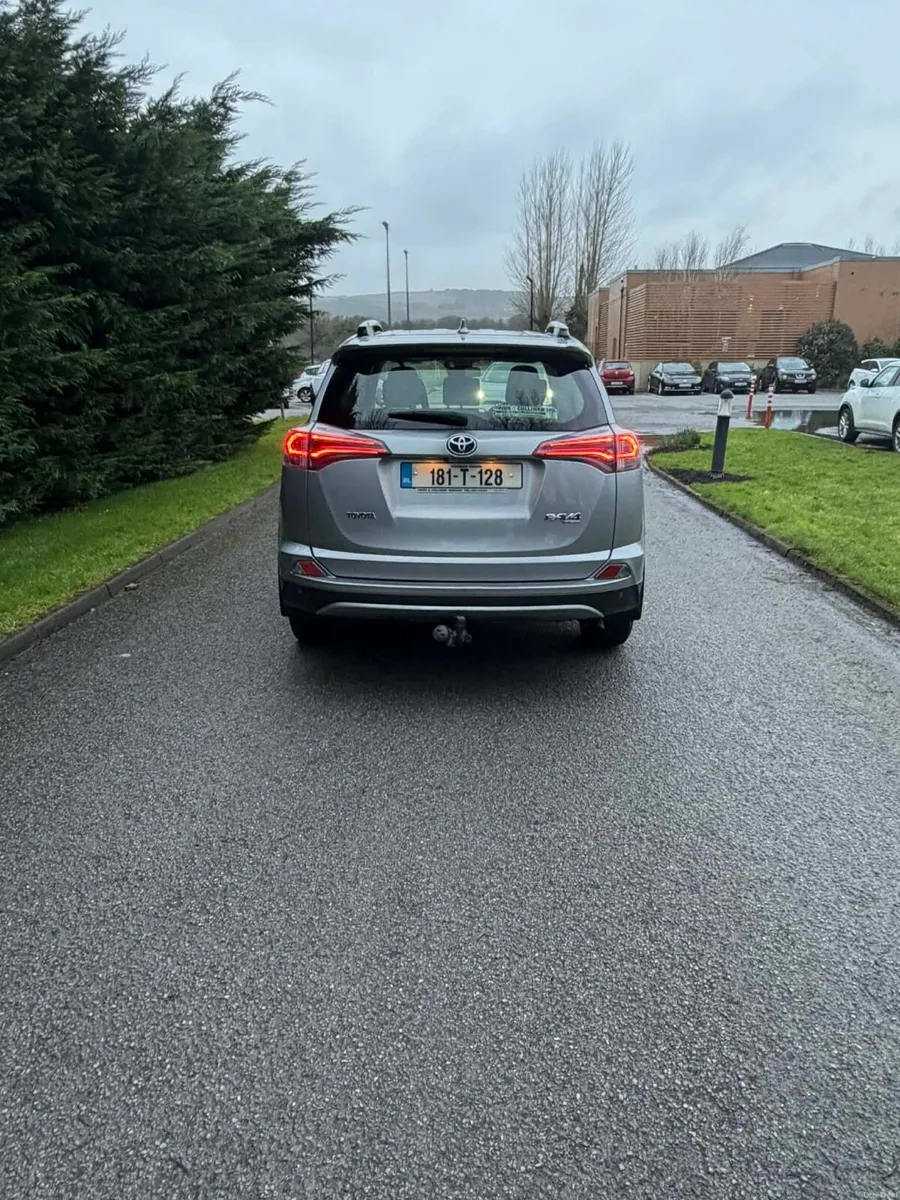 181 TOYOTA RAV D4D LUNA SPORT - Image 4