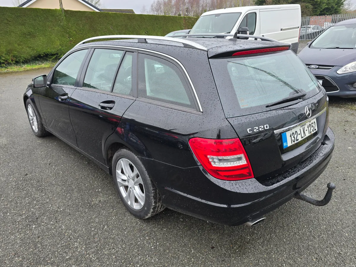 132 Mercedes C220 Executive SE Estate Auto - Image 3