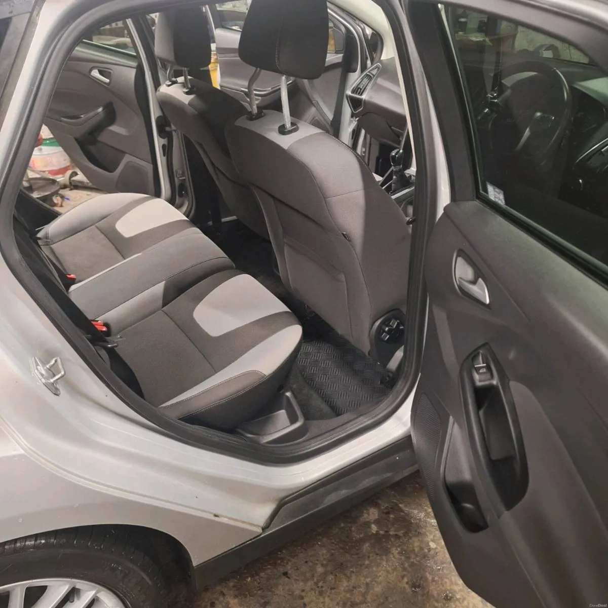 2013 Ford Focus 5 door hatchback - Image 4