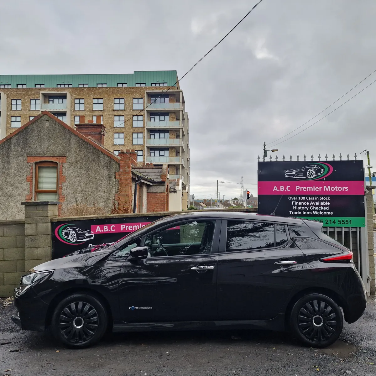 Nissan Leaf 2018 Leaf XE 40 kWh - Image 4