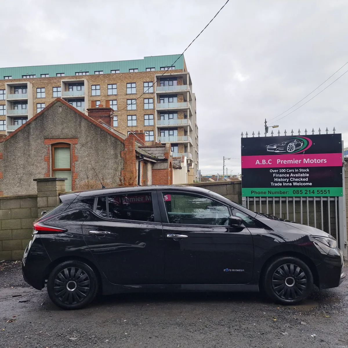 Nissan Leaf 2018 Leaf XE 40 kWh - Image 3